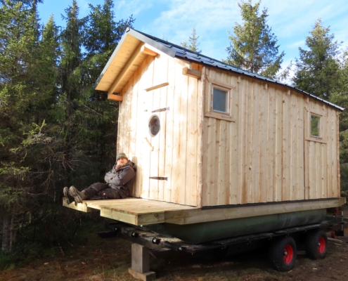 Hausboot-Tinyhouse Kombination